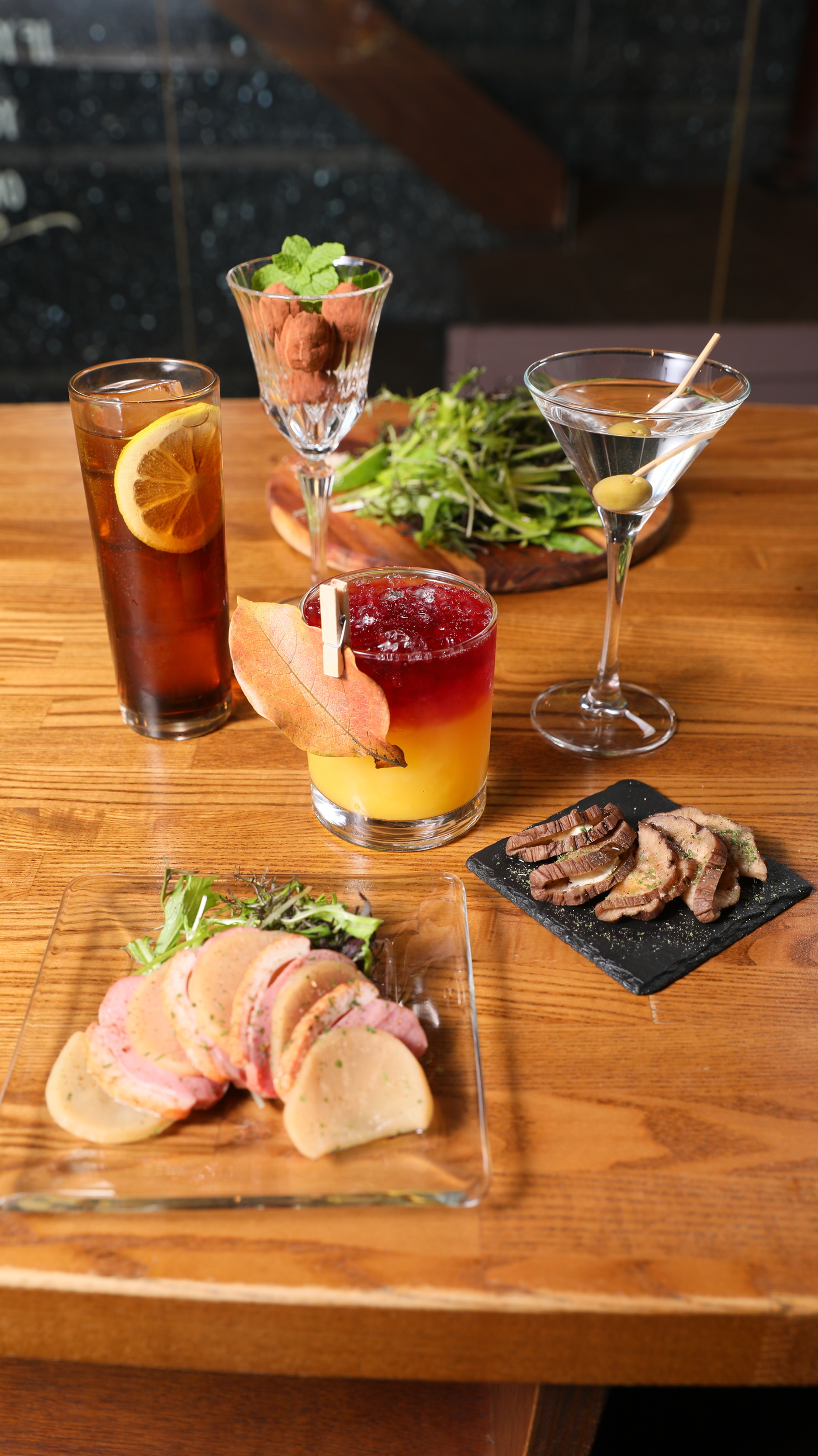 銀座で300円飲み！リーズナブルな立ち飲み体験｜銀座300BAR 5丁目店【公式】の画像