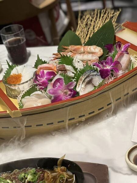 大阪観光の食事にぴったり！『すきやき・しゃぶしゃぶ大牧場 高津店』で黒毛和牛と神戸牛を堪能の画像
