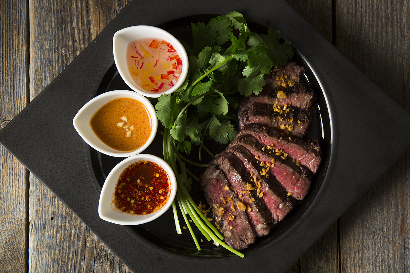 クリスマスディナーで特別な夜を！銀座で楽しむ本格タイ料理｜QUEEN of THAILAND 銀座【公式】の画像