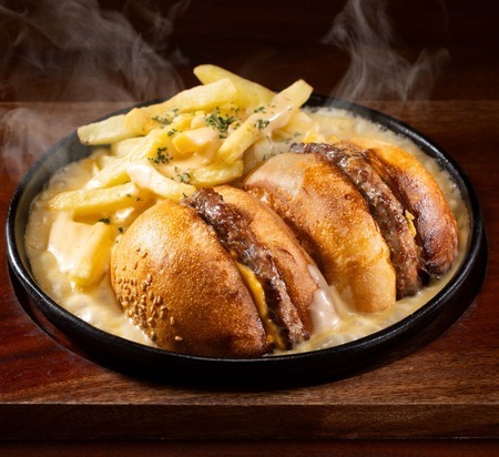 本格クラフトビールと極上ハンバーガーを浅草で！｜TOKYO隅田川ブルーイング BURGER&BEER【公式】の画像