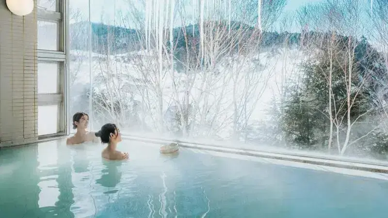雪見風呂で叶える“粋”なご褒美時間！貸切温泉で味わう地酒体験 1枚目