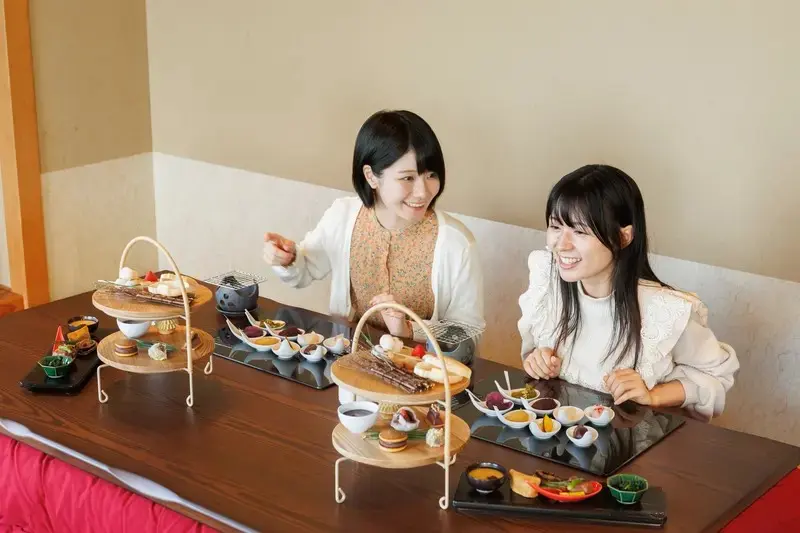 8種の餡と1日3組限定のこたつ席で楽しむ特別な冬時間 1枚目