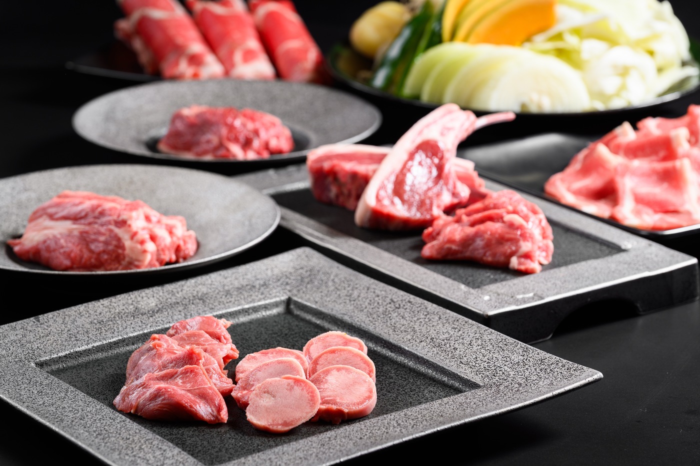 札幌観光の夜ごはんに！すすきのでブランドラム肉を味わう｜ジンギスカン 羊々亭 札幌本店の画像