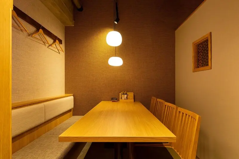 シーンを選ばず使いやすい!天神で頼れる炉端居酒屋 1枚目