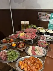 池袋駅近くで食べ放題なら『焼肉ホルモン ボンズ 池袋本館』！全100種類をお腹いっぱい楽しめる