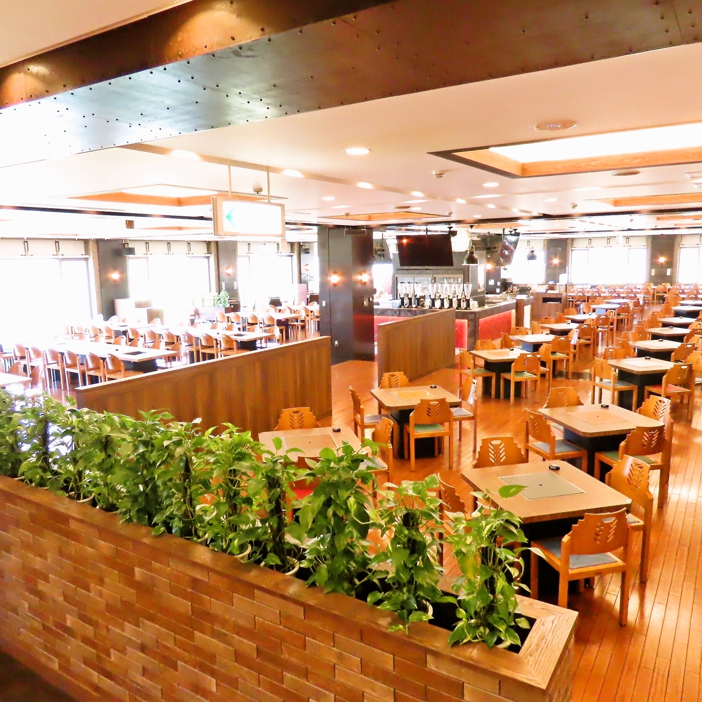 大型宴会場で快適な団体利用！札幌白石｜アサヒビール園 白石 はまなす館の画像