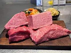 『焼肉 肉どうし 天王寺あべの店』でご褒美焼肉ディナー！A5ランク和牛を気軽に楽しめる韓国焼肉店