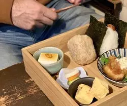小腹が空いたらおにぎりを食べよう♡都内のおにぎりランチ3選！