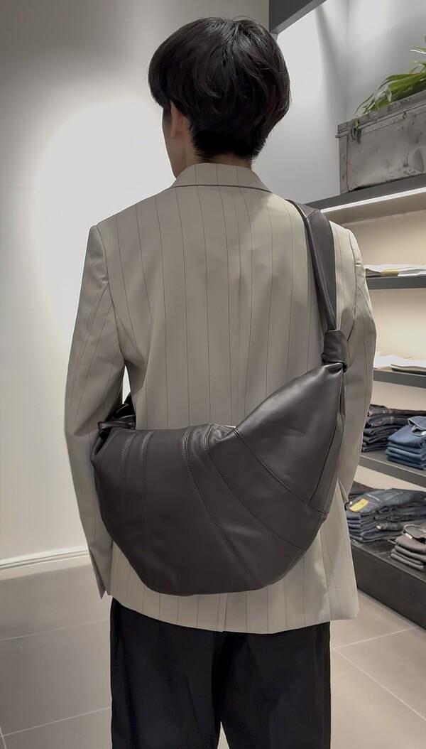 どう合わせる？松山店スタッフが提案するLEMAIRE(ルメール)のバッグの選び方の画像