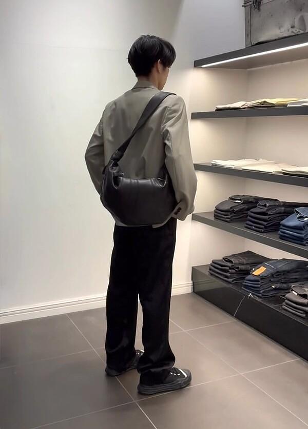どう合わせる？松山店スタッフが提案するLEMAIRE(ルメール)のバッグの選び方の画像
