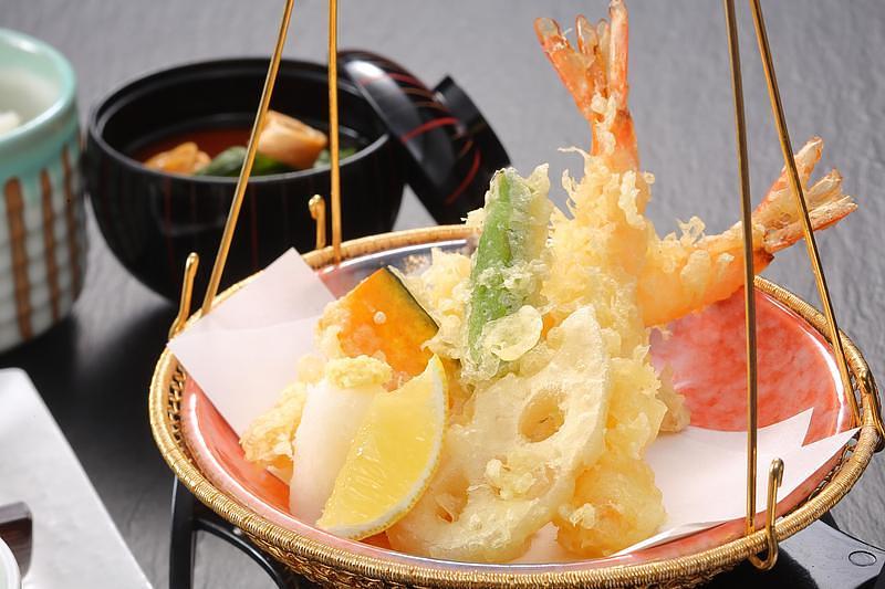 【成田】日本料理「あづま」で空に近い特等席ランチ！6月限定のうな重特別価格と日曜限定御膳の画像