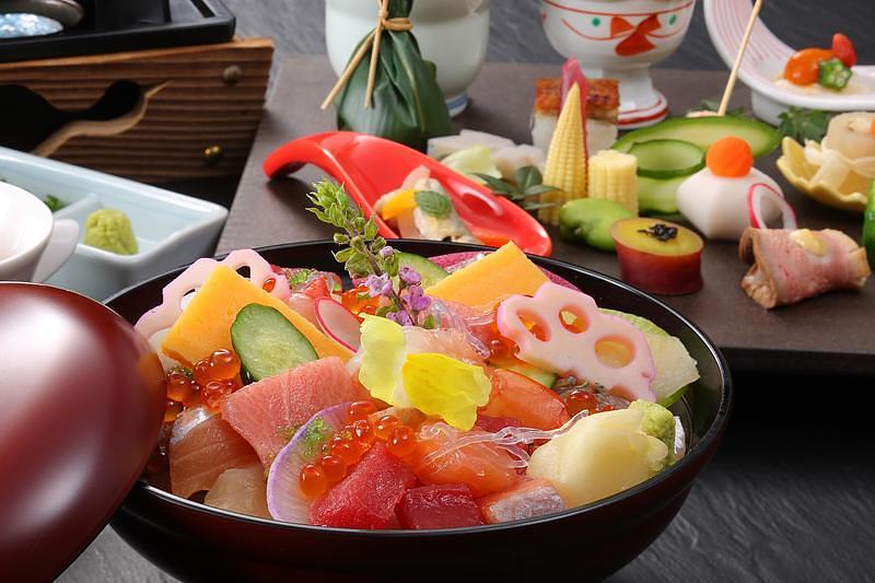 【成田】日本料理「あづま」で空に近い特等席ランチ！6月限定のうな重特別価格と日曜限定御膳の画像