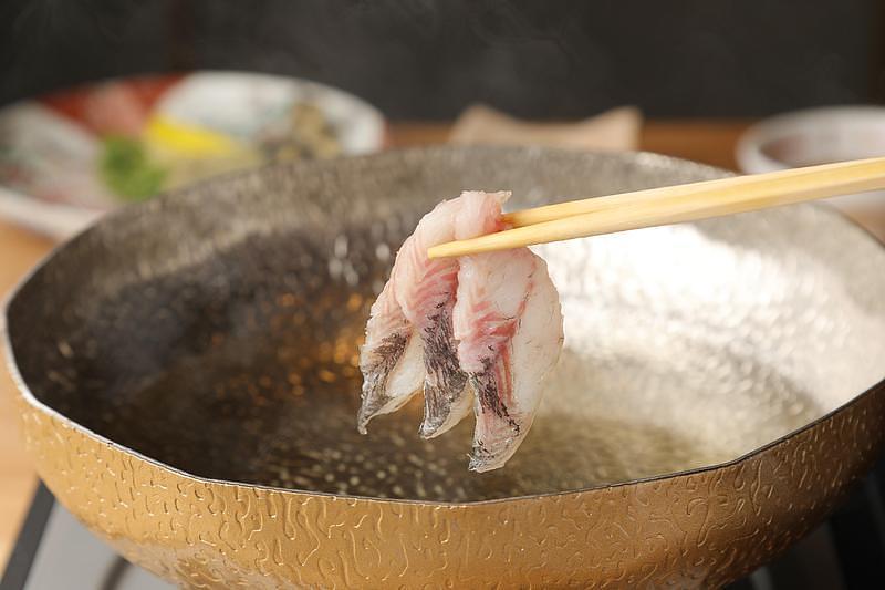 【名古屋・名駅】うなぎ四代目菊川 名古屋本店 奥見世！名物「一本うなぎ」と新たな会席料理「うなぎのしゃぶしゃぶ」で味わう特別な一席の画像