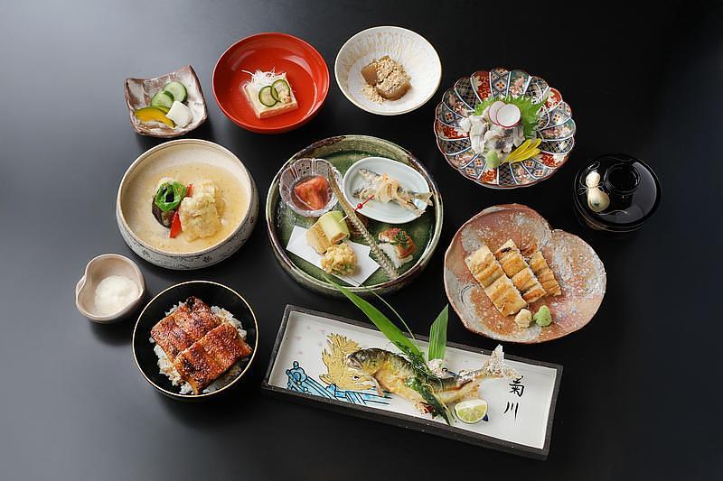 【名古屋・名駅】うなぎ四代目菊川 名古屋本店 奥見世！名物「一本うなぎ」と新たな会席料理「うなぎのしゃぶしゃぶ」で味わう特別な一席の画像