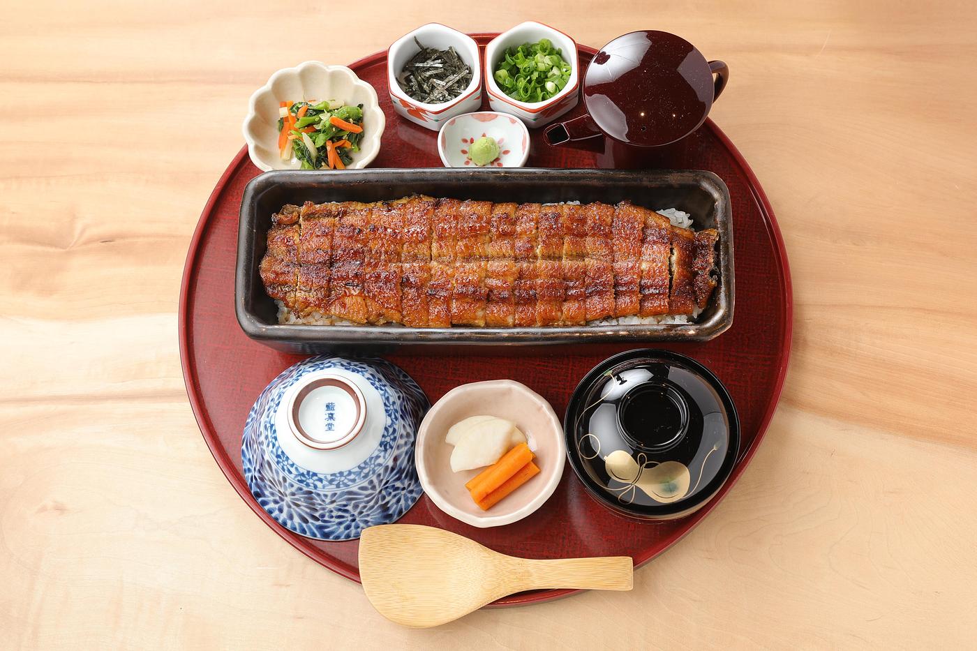 【名古屋・名駅】うなぎ四代目菊川 名古屋本店 奥見世！名物「一本うなぎ」と新たな会席料理「うなぎのしゃぶしゃぶ」で味わう特別な一席の画像
