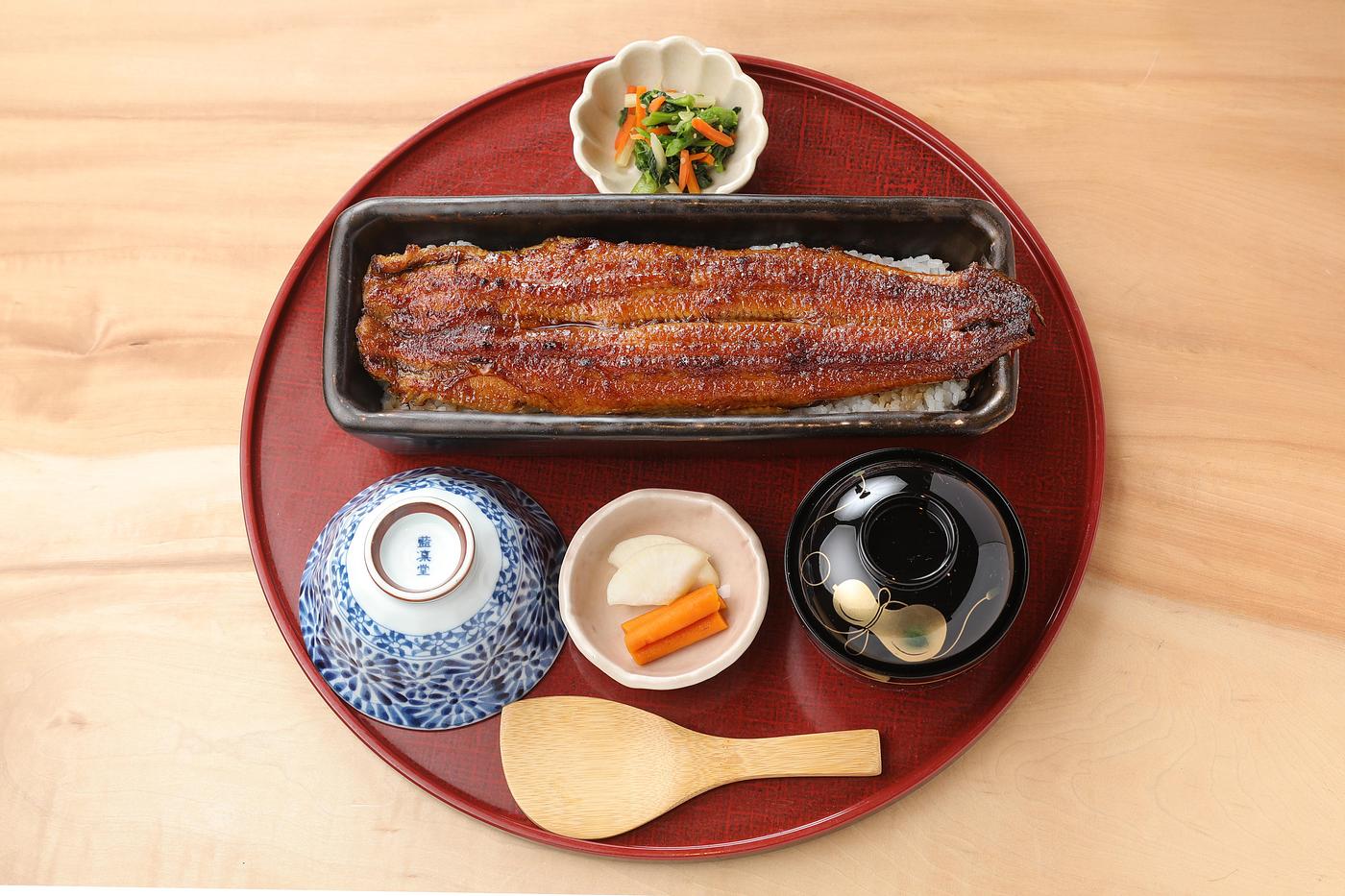 【名古屋・名駅】うなぎ四代目菊川 名古屋本店 奥見世！名物「一本うなぎ」と新たな会席料理「うなぎのしゃぶしゃぶ」で味わう特別な一席の画像