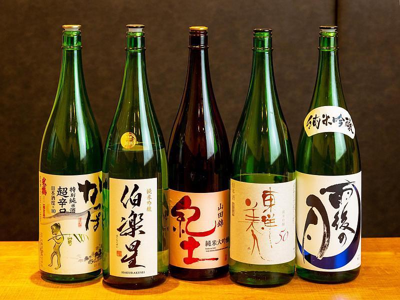【難波】「映えてもうまい」赤酢寿司と創作天ぷらの大衆酒場『ニューツルマツ』で女子会やサク飲みを満喫の画像