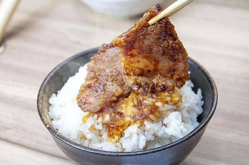 【金山】幹事必見！手切りの飛騨牛焼肉で満足度の高い宴会を。『牛ざんまい 金山店』の宴会プランを紹介の画像