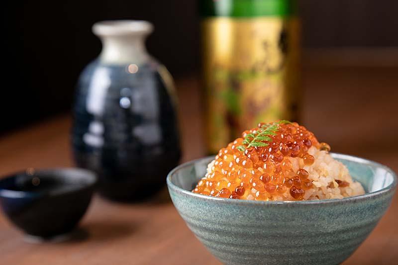 【東心斎橋】朝まで飲める隠れ家炉端！市場直送の鮮魚と藁焼きが楽しめる『ろばた 風炉式』の画像