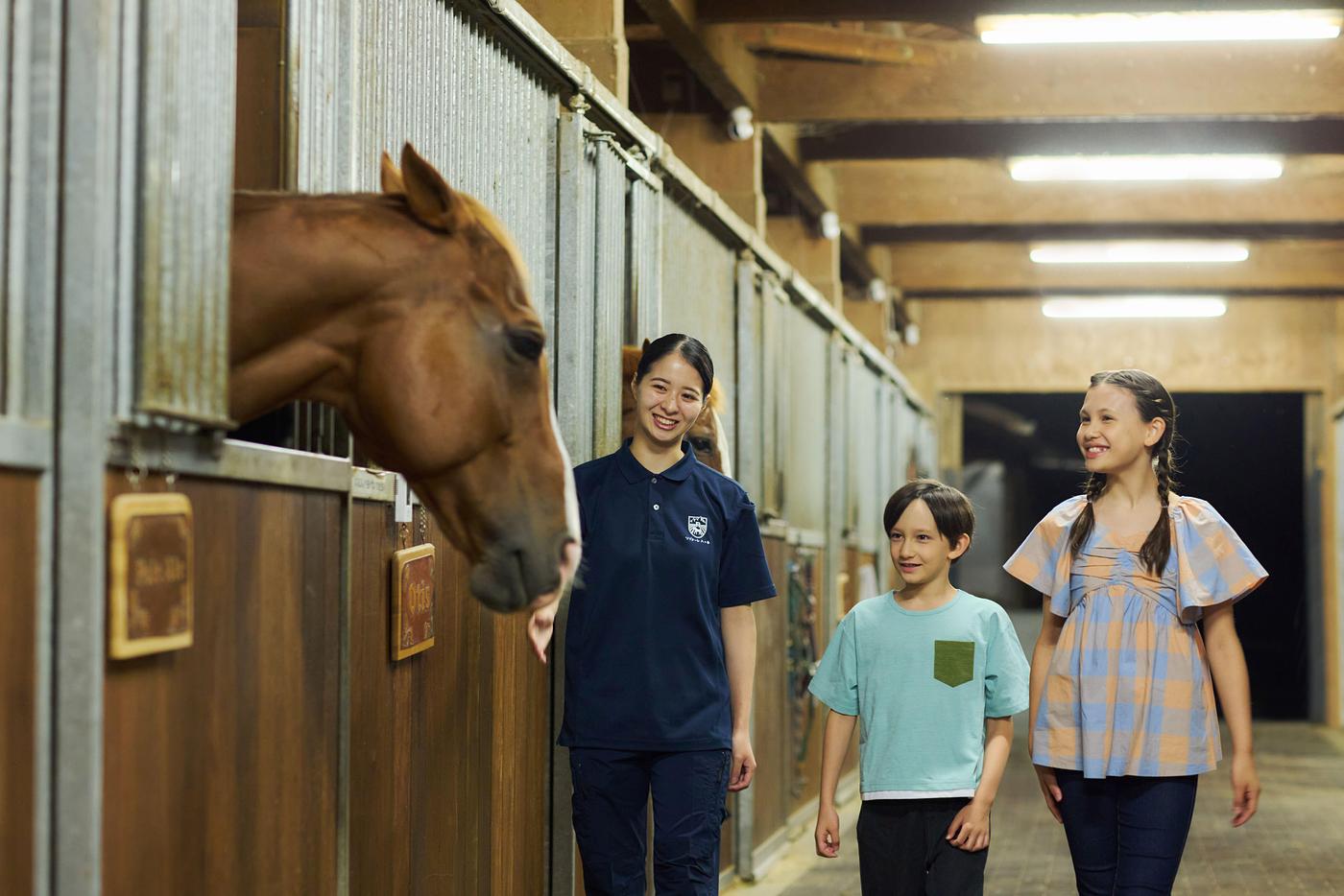 【リゾナーレ八ヶ岳】馬と本気で向きあう「Horse Academy」開催！聴診器や夜の厩舎見学で自由研究が完成の画像