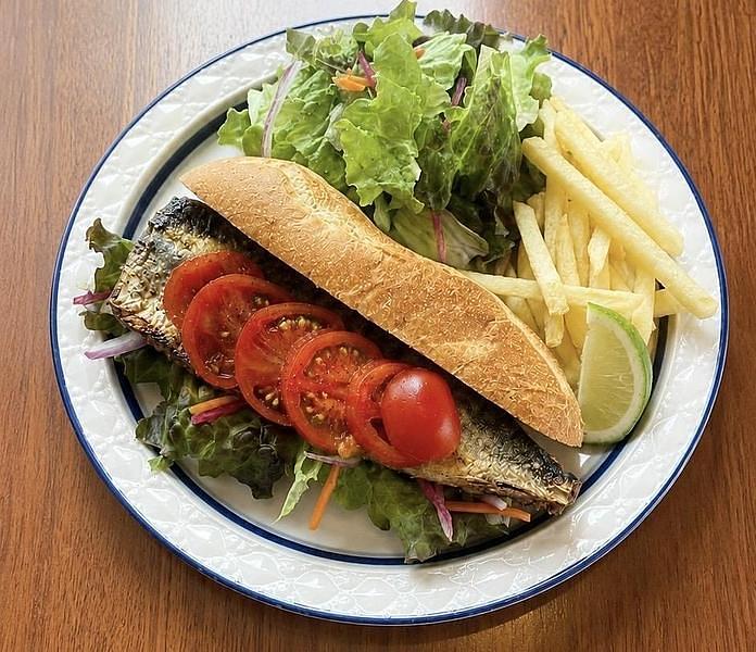 【日暮里】谷中銀座を散策途中に珍しい世界の料理を楽しむ！『サクラカフェ＆レストラン日暮里』の魅力を紹介！の画像
