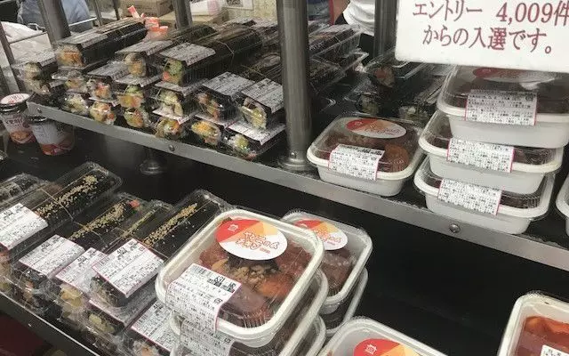 18. 韓国でも日本でも人気のお惣菜「キンパ」 1枚目