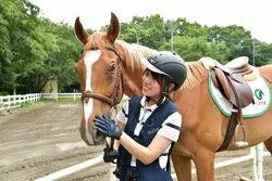 【インドアvsアウトドア】インドア女子は乗馬体験を楽しめるのか！？