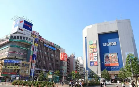 渋谷駅からアクセスの良いボウリング場4選 渋谷から新宿周辺まで Aumo アウモ