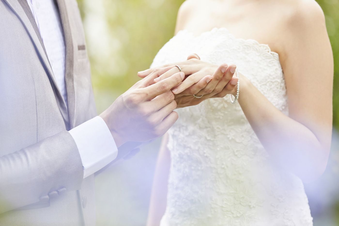 【2021年最新】30代の方に人気の婚活アプリ！真剣度の高い女性と男性にぴったりの画像