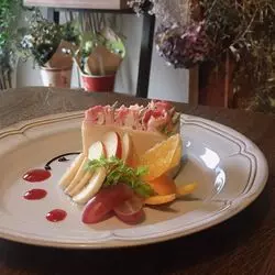 【愛知】小牧の隠れ家！お花とワインとウィークリーカフェ♪