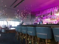 【ペニンシュラ東京】ハッピーアワーはぜひ！Peterバーで乾杯♪