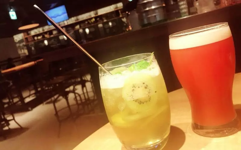 人がいっぱい!そろそろ退散するか…いやまって! 3枚目