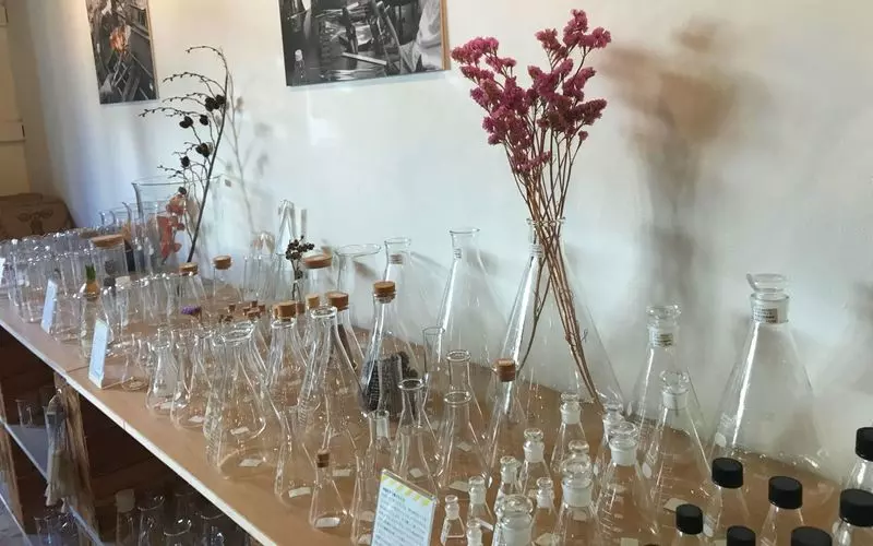 散歩の合間に102号室の雑貨屋さんへ寄り道 1枚目