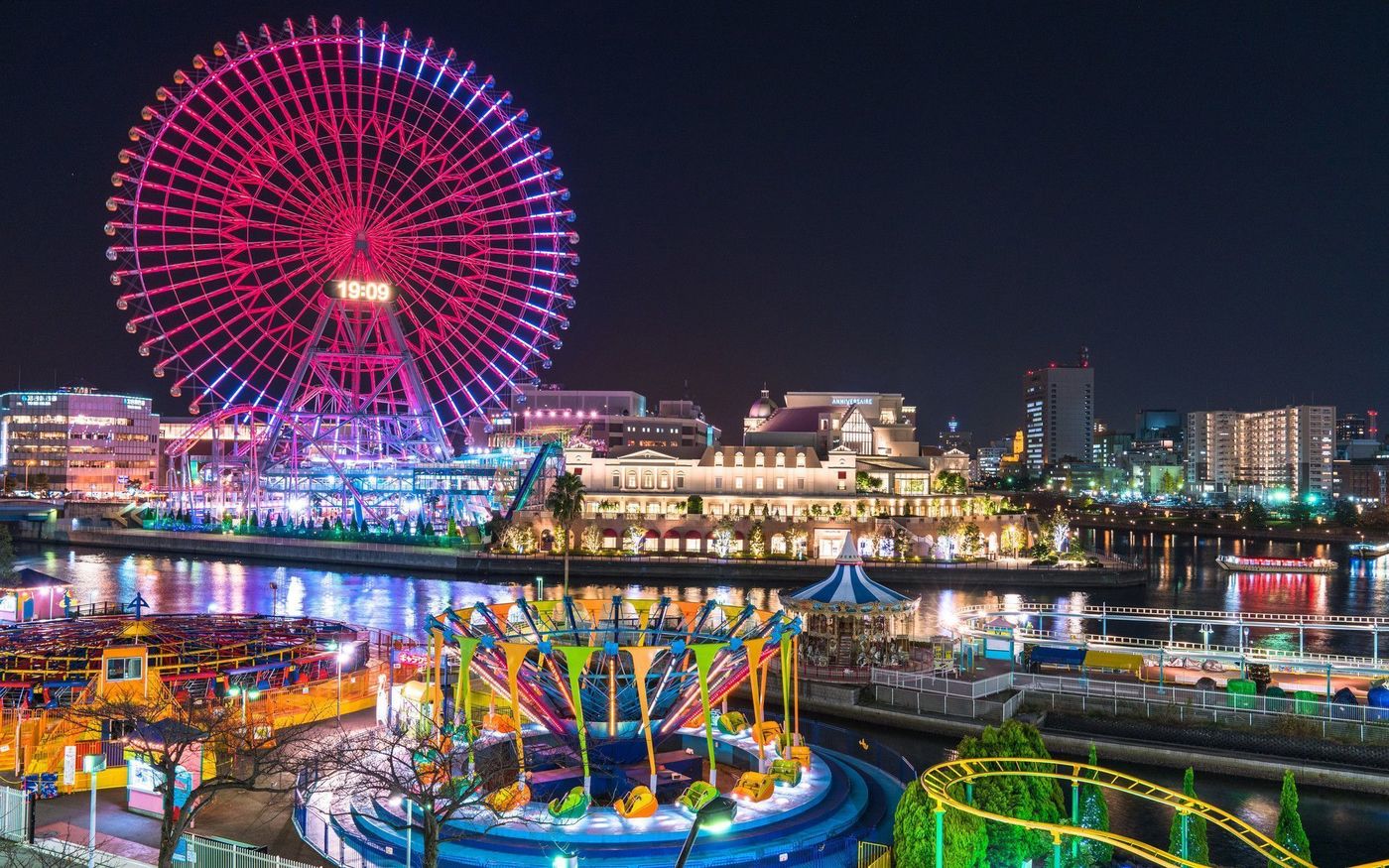次のデートで遊園地へ行くカップルに捧ぐ！おすすめスポット10選の画像