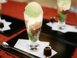 【京都祇園】お座敷で食べる抹茶パフェ！ぎをん小森♪