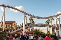 大阪の遊園地とテーマパーク。人気のレジャースポットに出かけよう