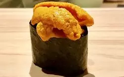 新進気鋭の奥渋・江戸前鮨を堪能しよう！「鮨 利﨑」をご紹介