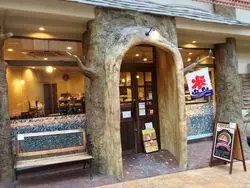 香ばしいパンの香りに誘われて♪熱海駅前でモーニングを堪能しよう！