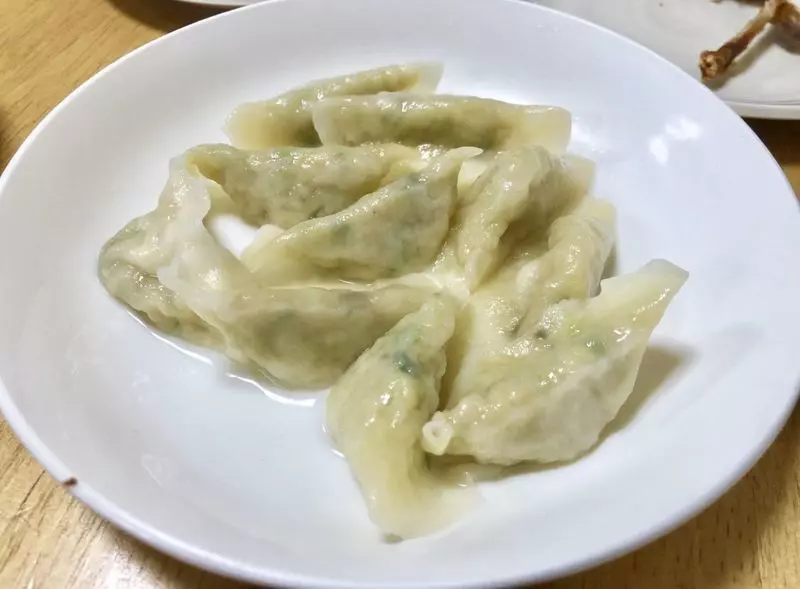 冷えたビールを片手に、いかがですか♡？ 1枚目