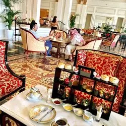 非現実的！ドバイのVERSACE HOTELでアフタヌーンティー♡