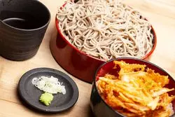 【どうせ食べるなら十割蕎麦】コシと香りが別格の「人形町双庵」が人気のワケ