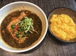 コクのあるスープカレー…！恵比寿「薬膳スープカレー シャナイア」