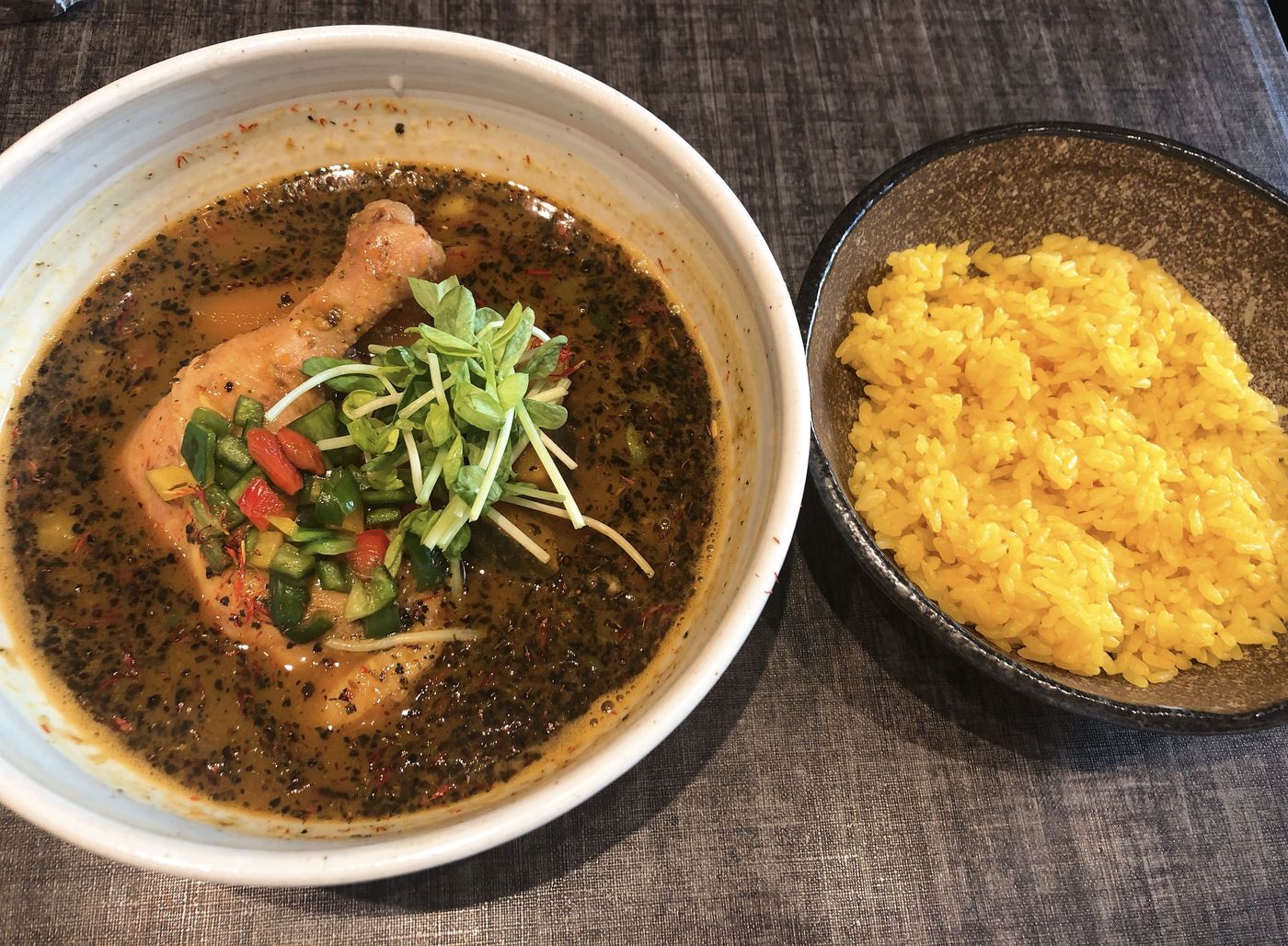 コクのあるスープカレー…！恵比寿「薬膳スープカレー シャナイア」の画像