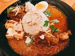 【立川×絶品カレー】お洒落な地下空間で味わう♡人気スパイスカレー