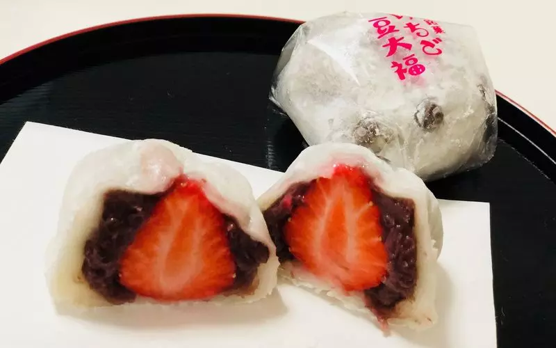 4. 老舗和菓子店の元祖いちご大福『大角玉屋』 2枚目