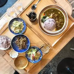 【新木場】古倉庫リノベーションの空間で♪インテリアとカフェを堪能