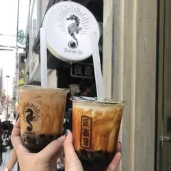 大阪で今話題の！？黒糖ミルクが人気のタピオカ店をご紹介♡