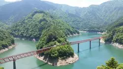 【静岡】秘境駅への電車旅！エメラルドグリーンと深緑の湖