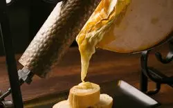 難波で"とろ～り"ラクレットチーズ！食べて損なしの【人気店6選】