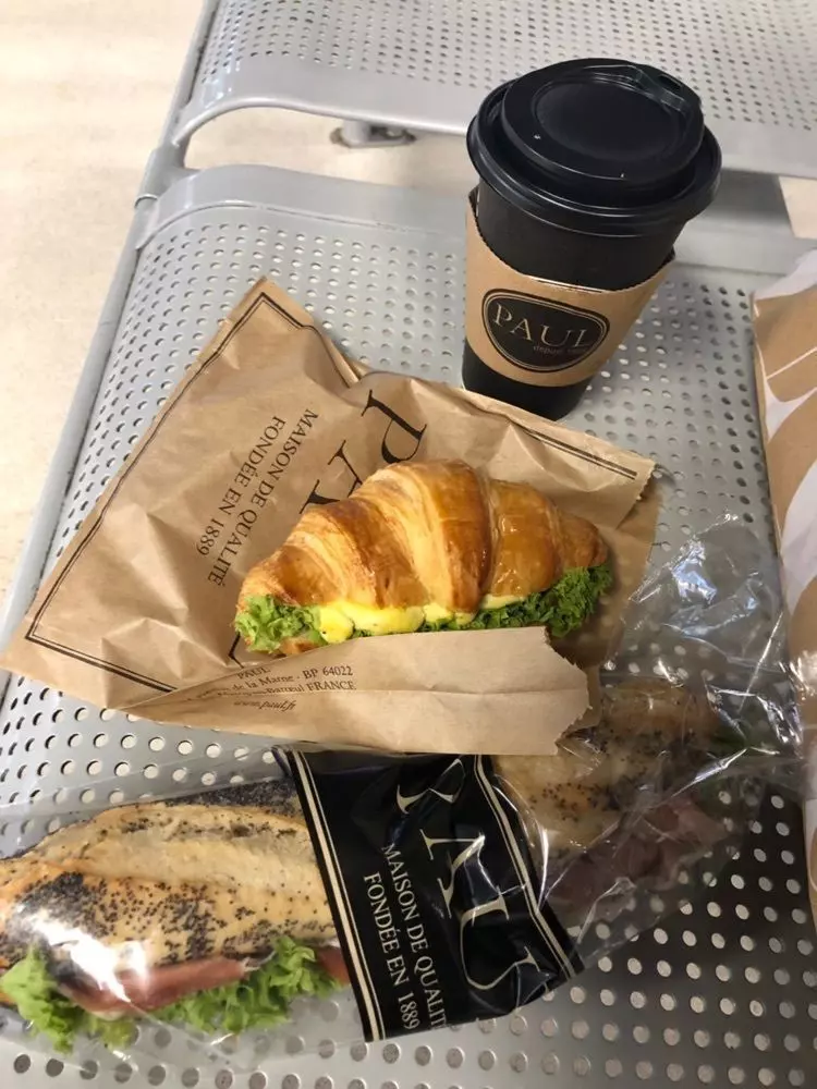 5. 品川のおすすめコーヒー「PAUL 品川駅店」ベーカリーカフェで美味しいコーヒーを 1枚目